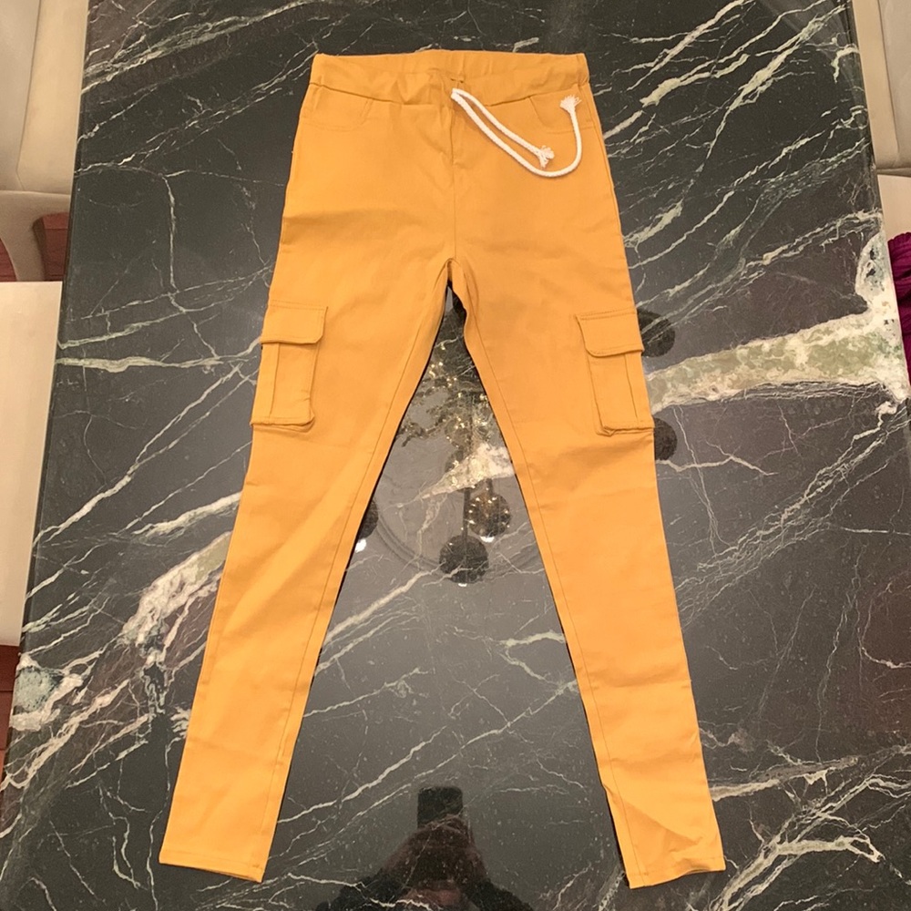 Mustard Colored Skinny Stretch Fabric Pants Size Medium